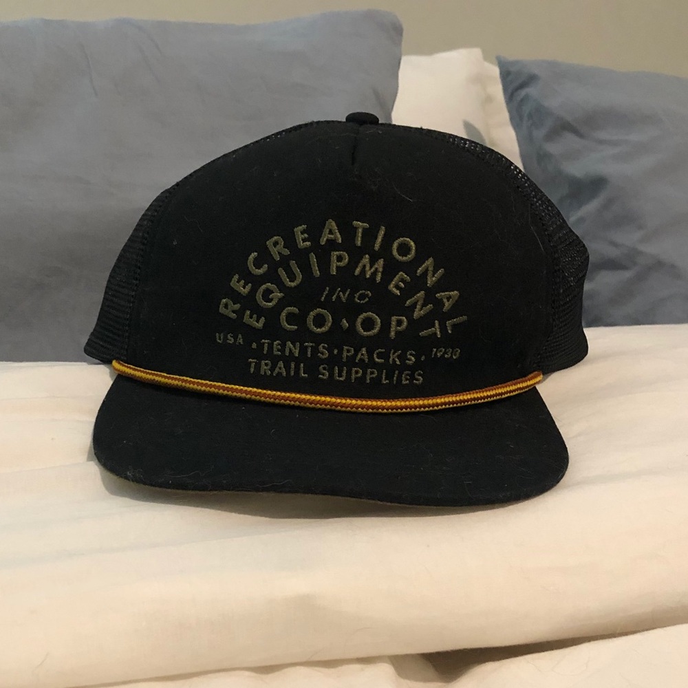 Vintage Style REI Hat